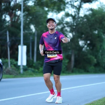 Runner Photo 9063754