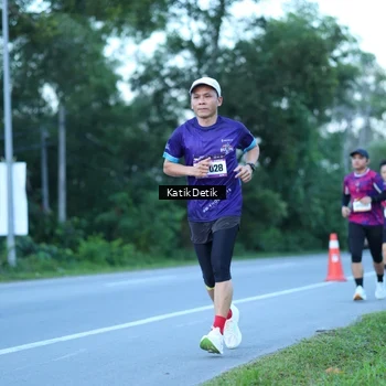 Runner Photo 9063757
