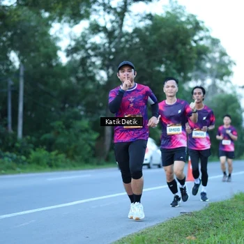 Runner Photo 9063760
