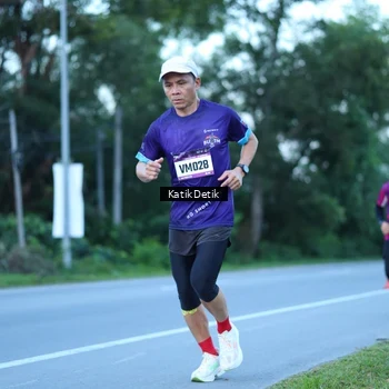 Runner Photo 9063761