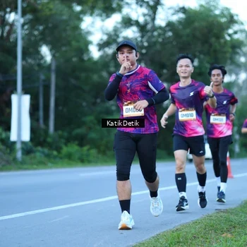 Runner Photo 9063762