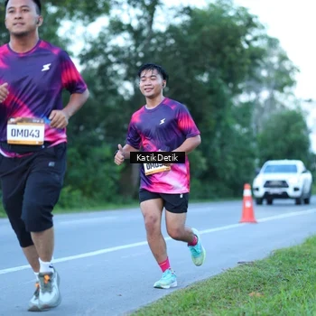 Runner Photo 9063792
