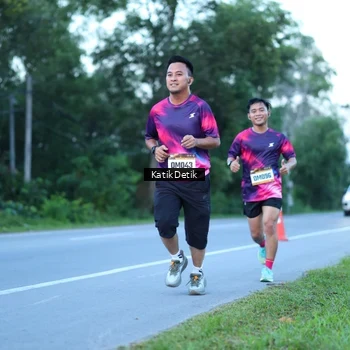 Runner Photo 9063793