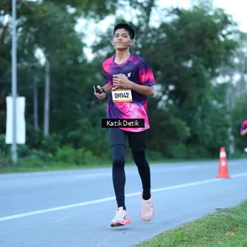 Runner Photo 9063795