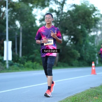 Runner Photo 9063814