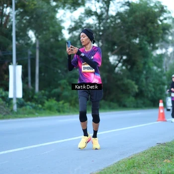 Runner Photo 9063817