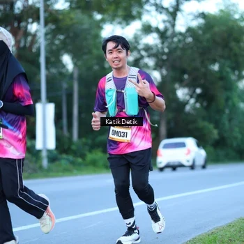 Runner Photo 9063832