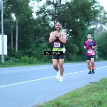 Runner Photo 9063834