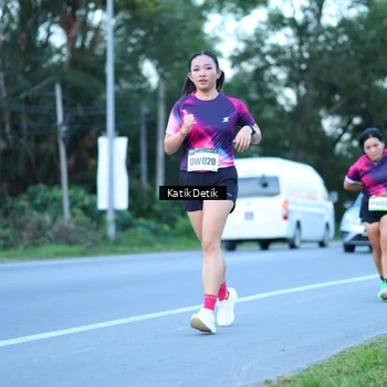 Runner Photo 9063840