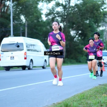 Runner Photo 9063842