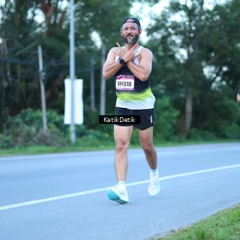 Runner Photo 9063847