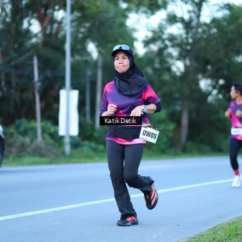 Runner Photo 9063854