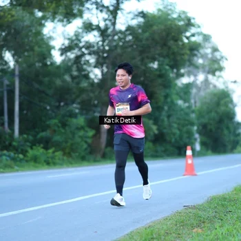 Runner Photo 9063864