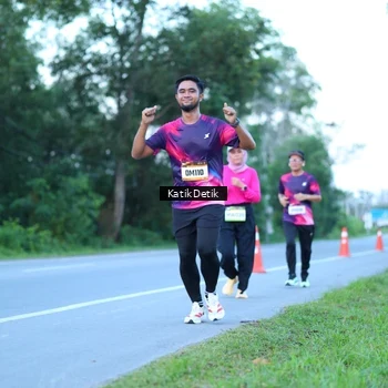 Runner Photo 9063867