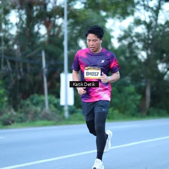 Runner Photo 9063869