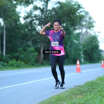 Runner Photo 9063885