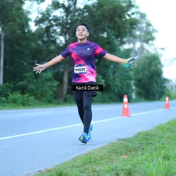Runner Photo 9063892