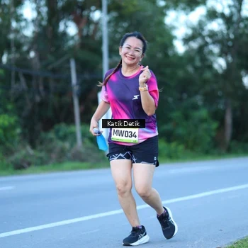 Runner Photo 9063897