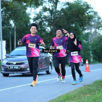 Runner Photo 9063908
