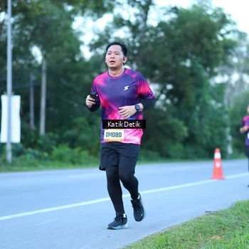 Runner Photo 9063913