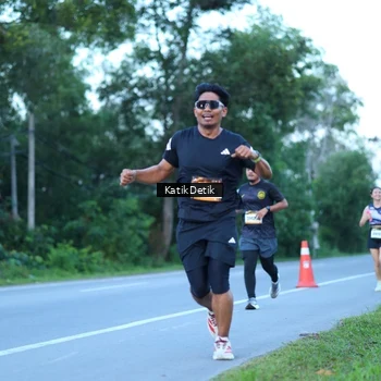 Runner Photo 9063932