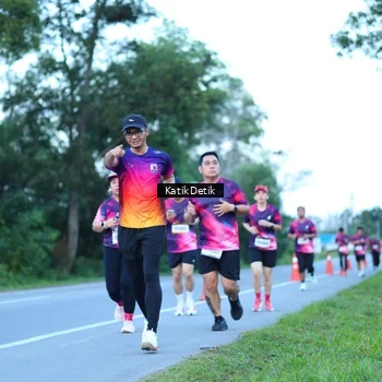 Runner Photo 9063935