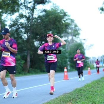 Runner Photo 9063937