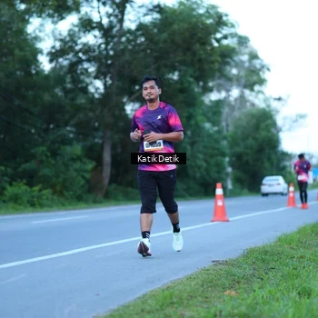Runner Photo 9063940
