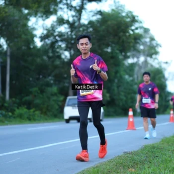 Runner Photo 9063943