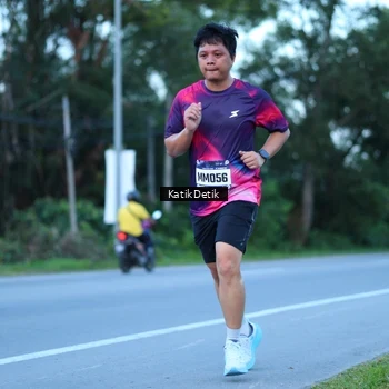 Runner Photo 9063954