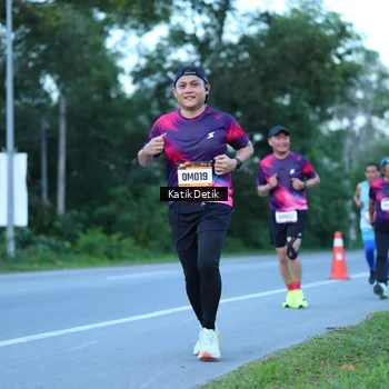 Runner Photo 9063955