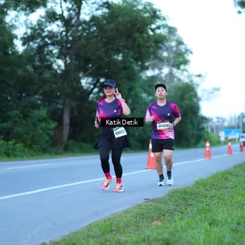 Runner Photo 9063957