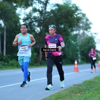 Runner Photo 9063959