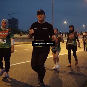 Runner Photo 9066454