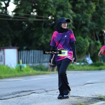 Runner Photo 9066822