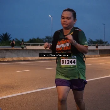 Runner Photo 9067864