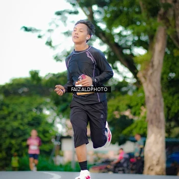 Runner Photo 9069429