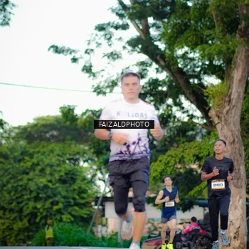 Runner Photo 9069510