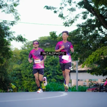 Runner Photo 9069594
