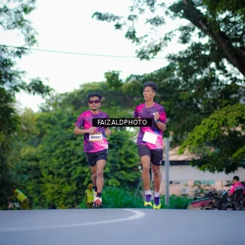 Runner Photo 9069598