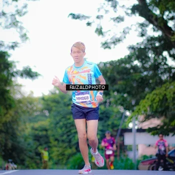 Runner Photo 9069696