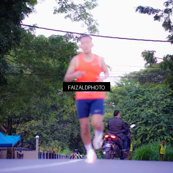 Runner Photo 9069929