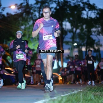 Runner Photo 9070409