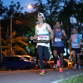 Runner Photo 9070425