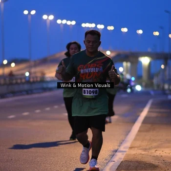 Runner Photo 9070995