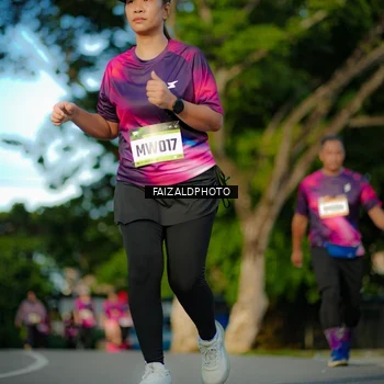 Runner Photo 9071402