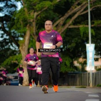 Runner Photo 9071754