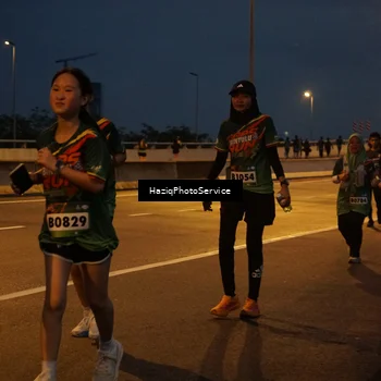 Runner Photo 9072035