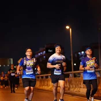 Runner Photo 9073002