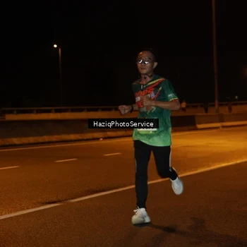 Runner Photo 9074076
